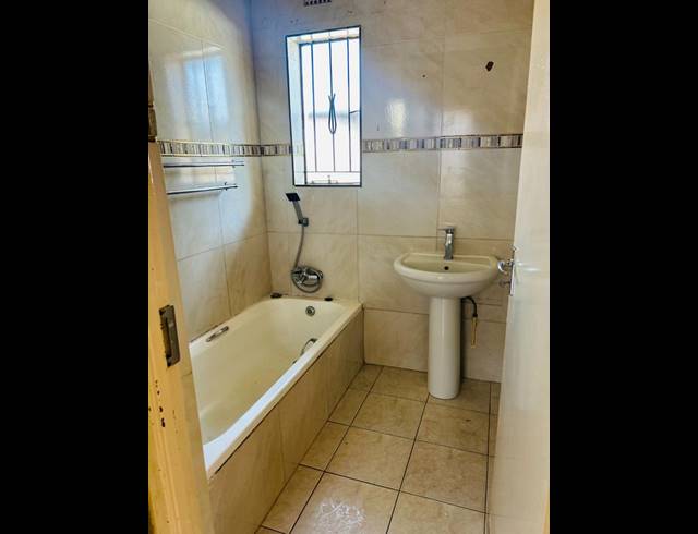 3 BEDROOM HOUSE FOR SALE IN NATURENA